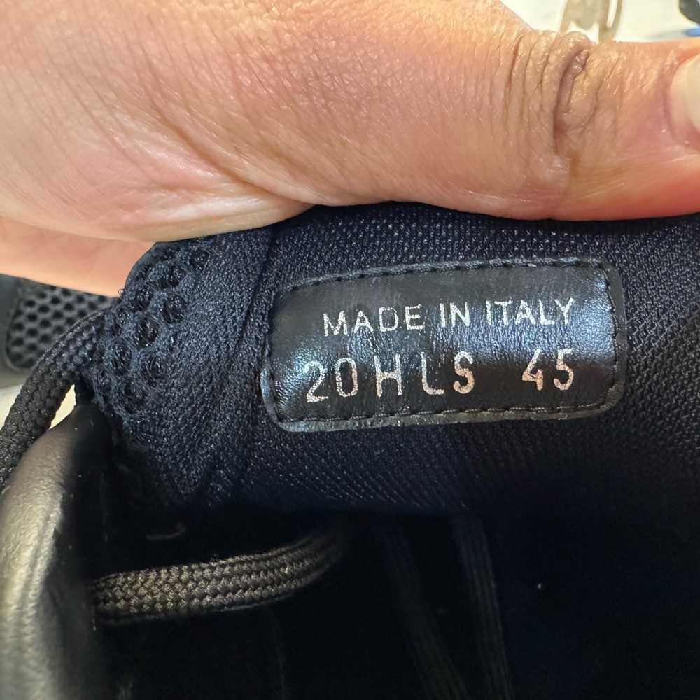 Dior Black B22 Sneakers - Picture 6 of 8